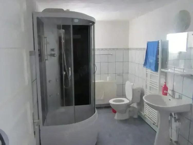 Casă cu Teren 3536 Mp în Coșna