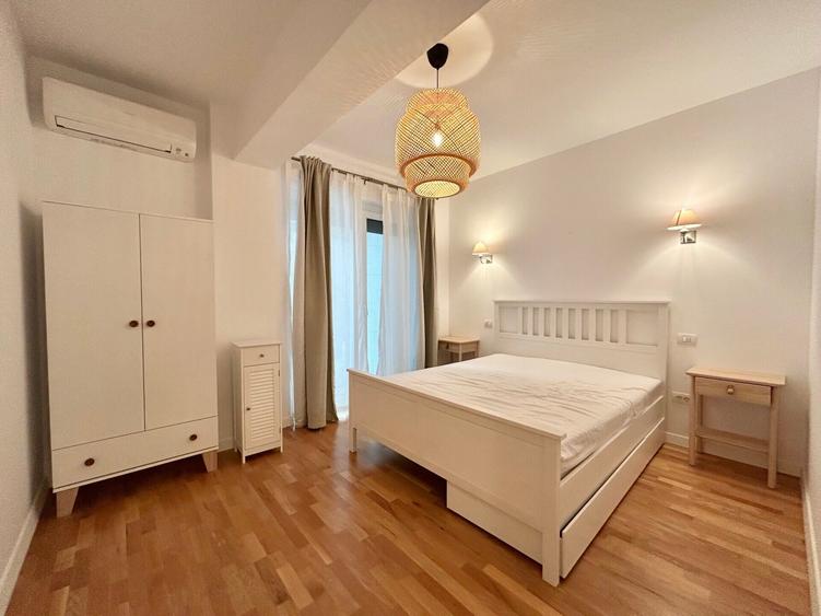 Apartament cu 3 camere decomandat, mobilat în Iancu Nicolae