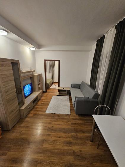 Apartament cu 2 camere semidecomandat în Crețuleasca