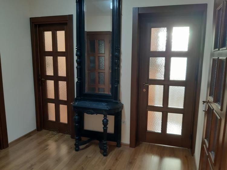 Apartament premium 3 camere, curte privată, parcare auto - 9