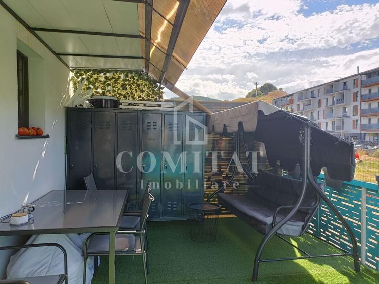 Apartament cu 3 camere semidecomandat, mobilat în Florești