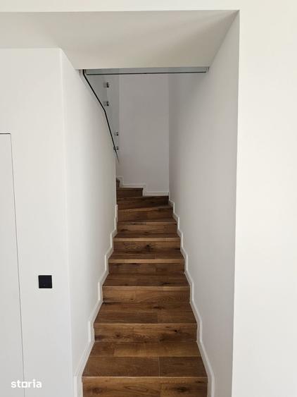 Casă cu 4 camere cu Teren 200 Mp în Central