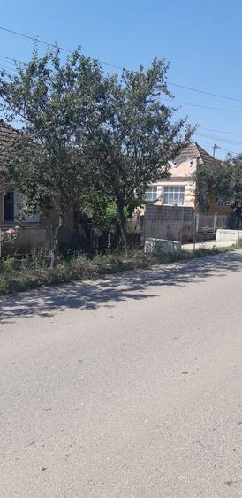 Casă cu 3 camere în Suplacu de Barcău