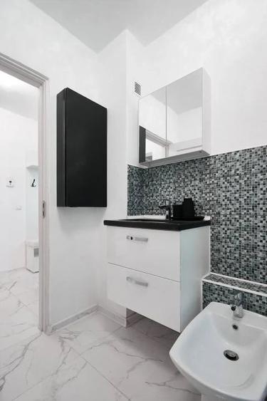 Apartament cu 4 camere semidecomandat în Găvana