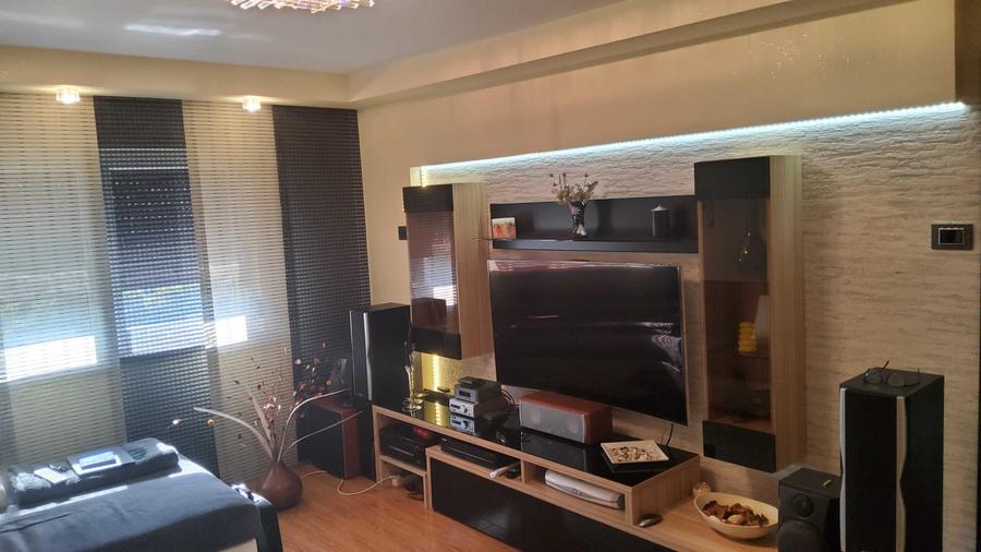 Apartament cu 3 camere decomandat în Sud