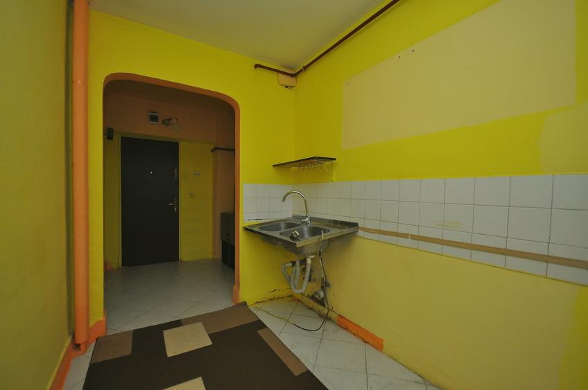 Apartament cu 2 camere semidecomandat în Crângași