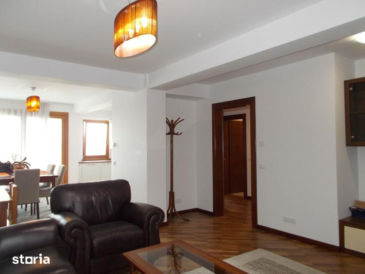 Apartament cu 3 camere decomandat în Calea Dumbrăvii