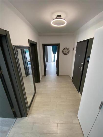 Apartament cu 2 camere decomandat, mobilat în Cristian