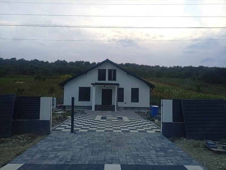Casă cu Teren 1600 Mp în Central