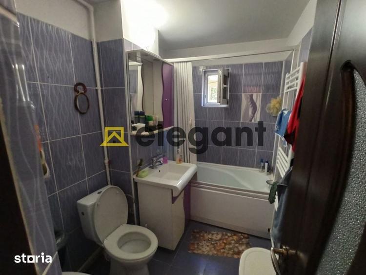 Apartament cu 3 camere decomandat în Rovine