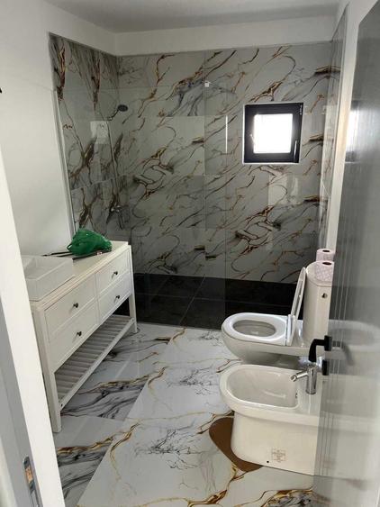Casă cu 3 camere cu Teren 300 Mp în Central