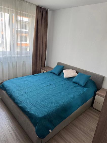 Apartament cu 2 camere decomandat în Tractorul