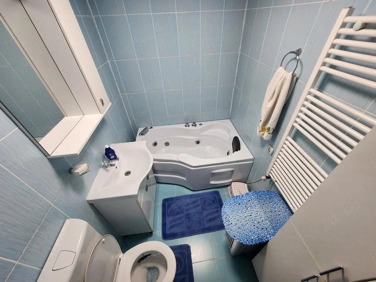 Apartament cu 3 camere decomandat în Vest
