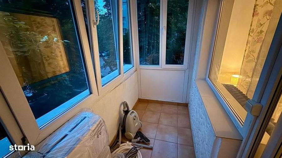 Apartament cu 3 camere semidecomandat în Aviației