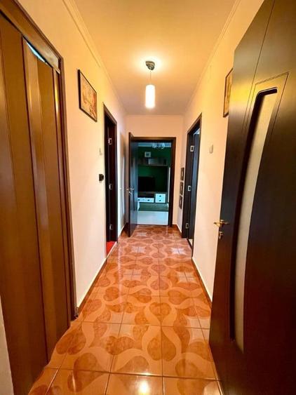 Apartament cu 2 camere decomandat, mobilat în Basarabia