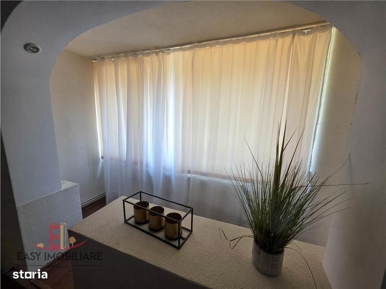 Apartament cu 2 camere decomandat în Cornișa