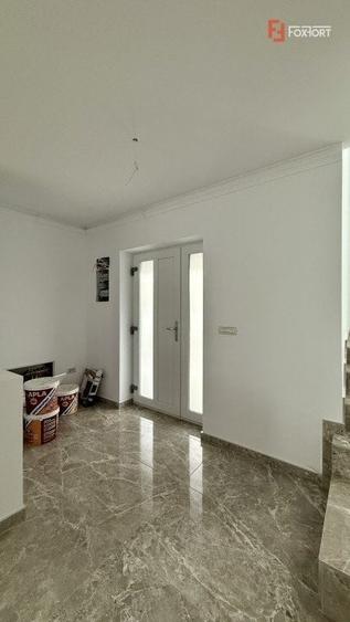 Duplex cu 3 camere cu Canalizare în Giarmata