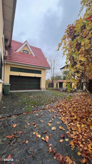 Casă cu 7 camere cu Teren 652 Mp în Sud