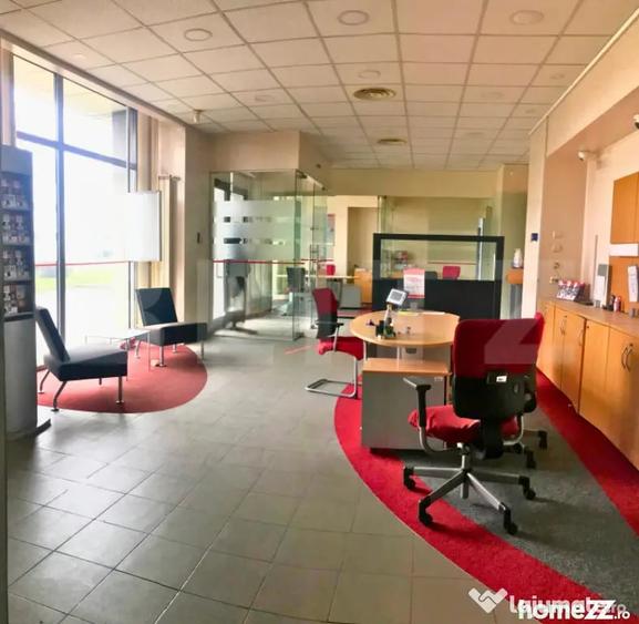 Spațiu comercial, de 160 mp, în Micro 3