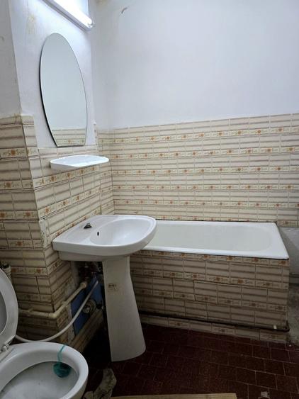 Apartament cu 2 camere decomandat în Liteni
