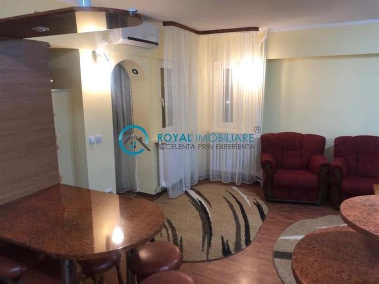 Apartament cu 3 camere decomandat, mobilat în Ultracentral