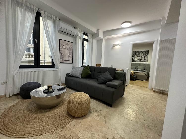 In the center, on a quiet pedestrian street, fully equipped, 2 amazing rooms - 5