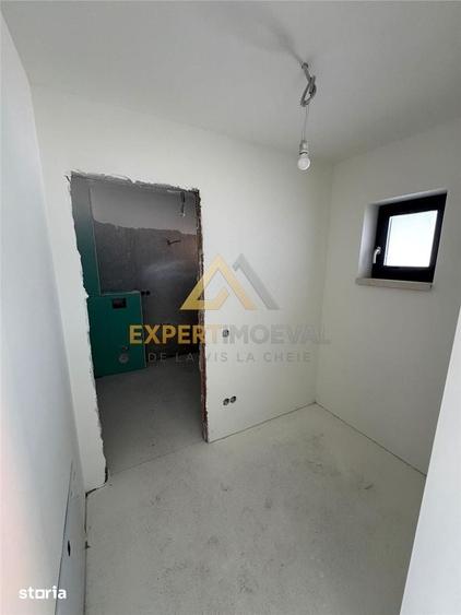 Casă cu 4 camere cu Teren 360 Mp în Valea Borcutului
