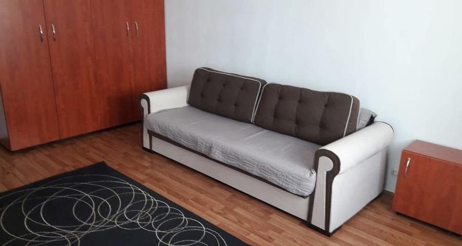 Garsonieră decomandată în Central