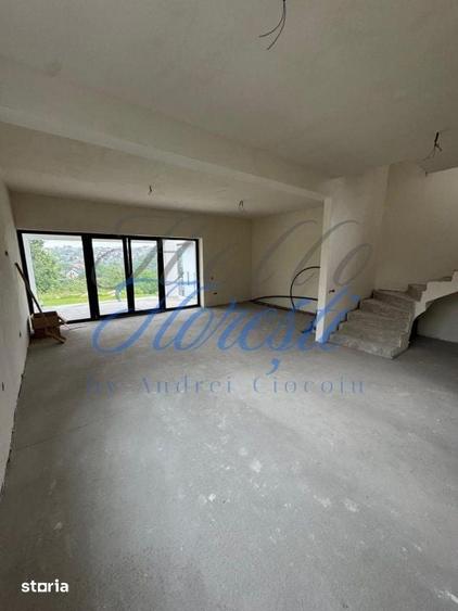 Casă cu 4 camere cu Teren 873 Mp în Feleacu