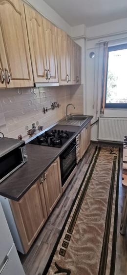 Apartament cu 2 camere decomandat în Brădești
