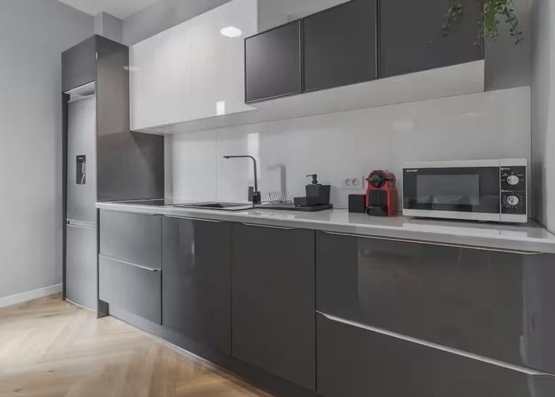 Apartament cu 2 camere decomandat în Exterior Vest