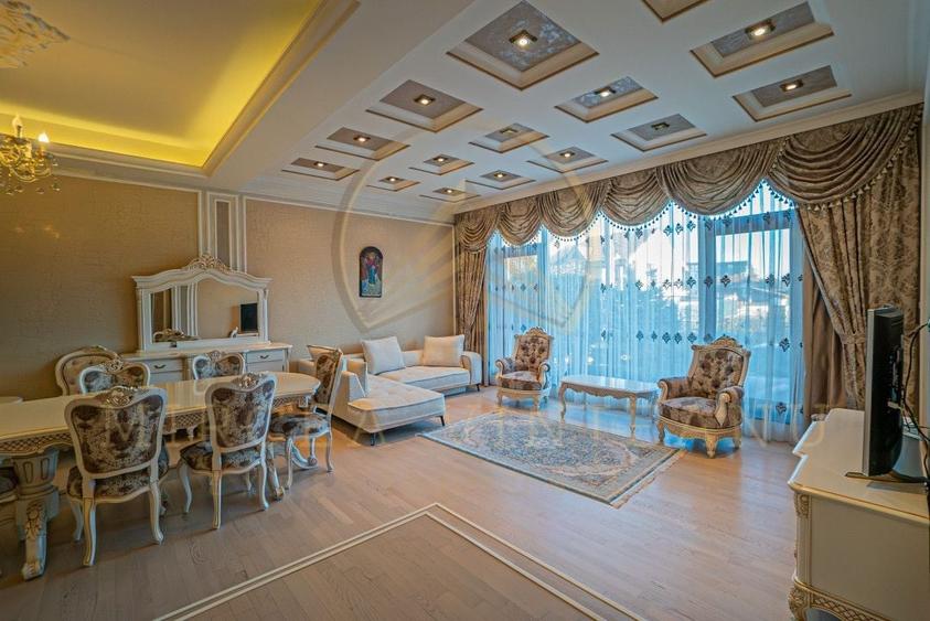 Casă individuală cu 10 camere cu Canalizare în Palazu Mare