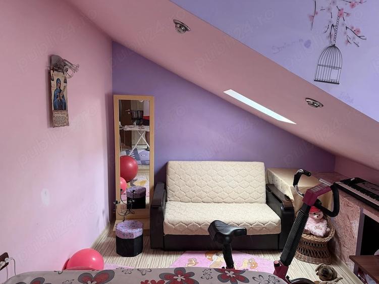 Casă cu 5 camere cu Teren 330 Mp în Central