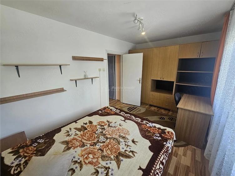 Apartament cu 2 camere semidecomandat în Micro I