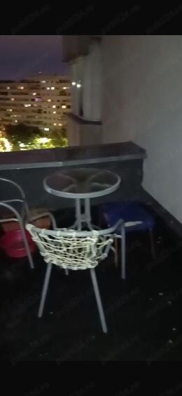Apartament cu 3 camere decomandat în Colentina