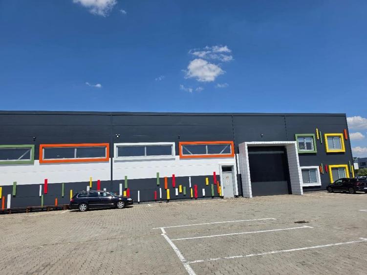 Spațiu comercial, de 1,100 mp, în Central