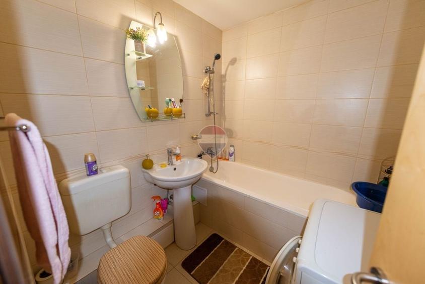 Apartament cu 2 camere semidecomandat, mobilat în Panduri
