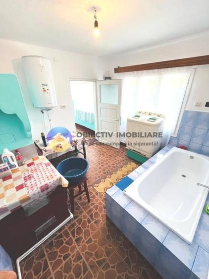 Casă cu 5 camere cu Teren 3136 Mp în Vânători-Neamț