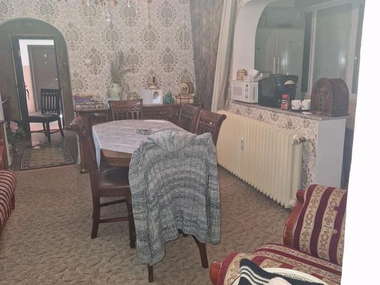 Apartament cu 2 camere semidecomandat în Valea Rosie