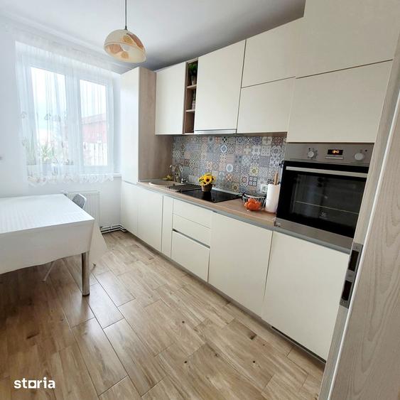 Apartament cu 2 camere semidecomandat, mobilat în Ștrand
