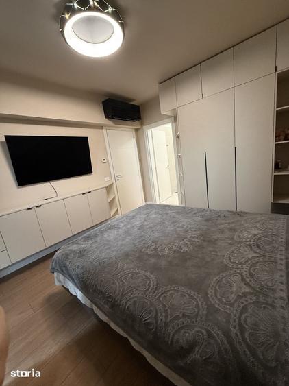 Apartament cu 3 camere semidecomandat în Rahova