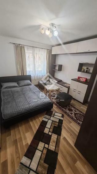 Garsonieră decomandată în Central