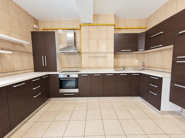 Apartament cu 2 camere decomandat în Faleză