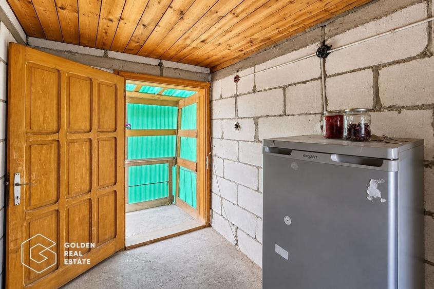 Casă individuală cu 3 camere cu Canalizare în Ususău