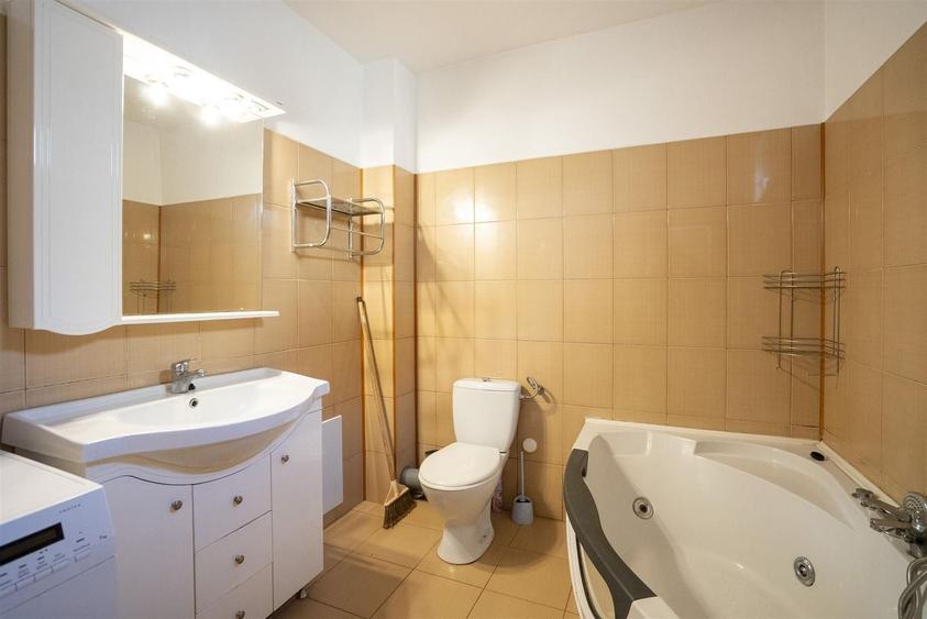 Apartament cu 4 camere decomandat în Ultracentral