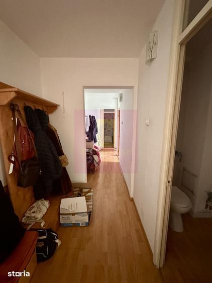 Apartament cu 3 camere decomandat în Rahova