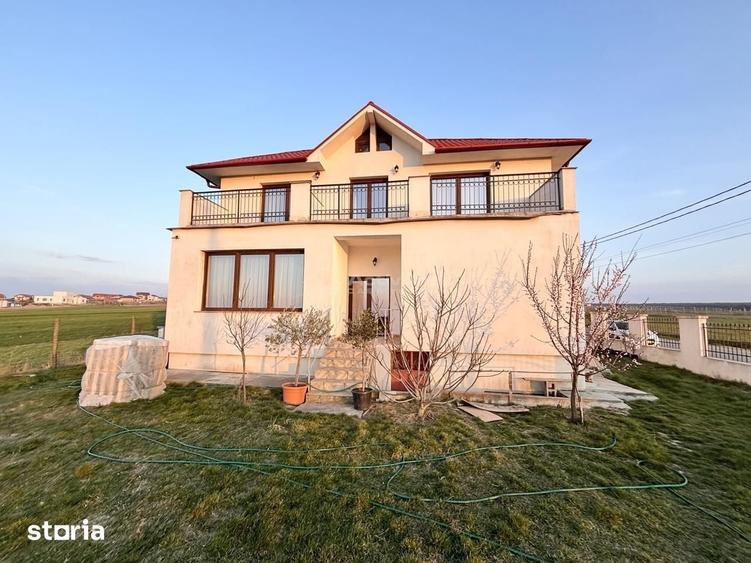 Casă cu 6 camere cu Teren 2310 Mp în Sânmartin