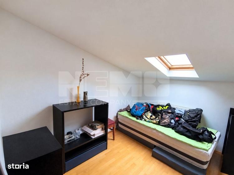 Apartament cu 4 camere în Roșu