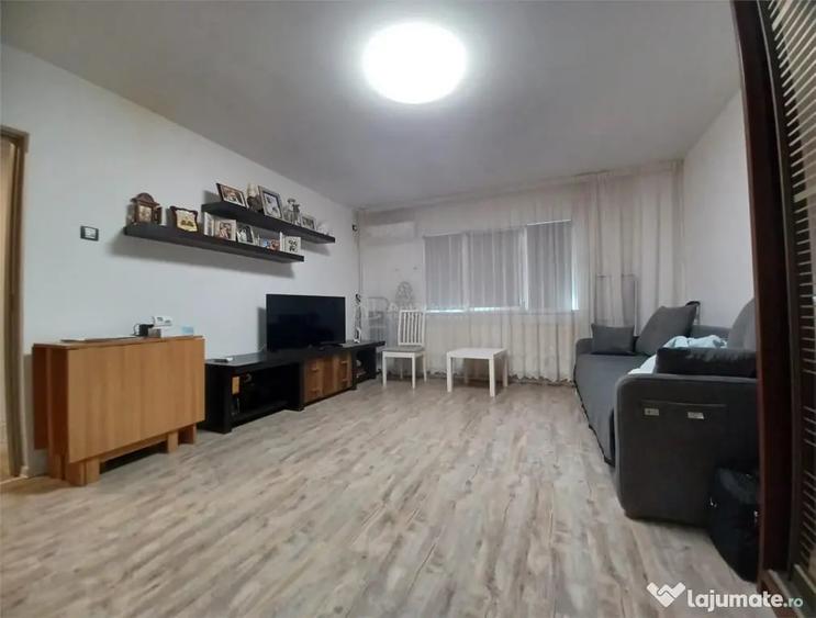 Garsonieră decomandată în Vitan