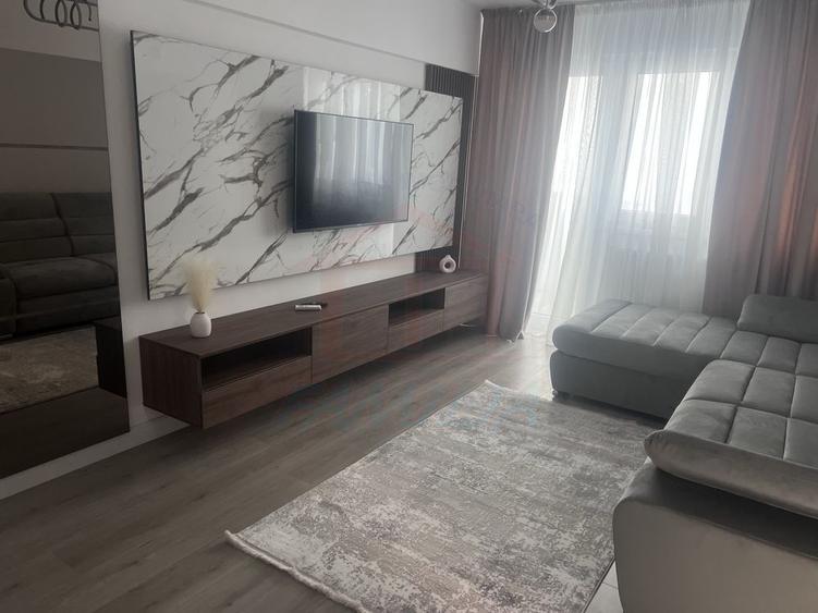 Apartament cu 3 camere decomandat, mobilat în Mazepa 2